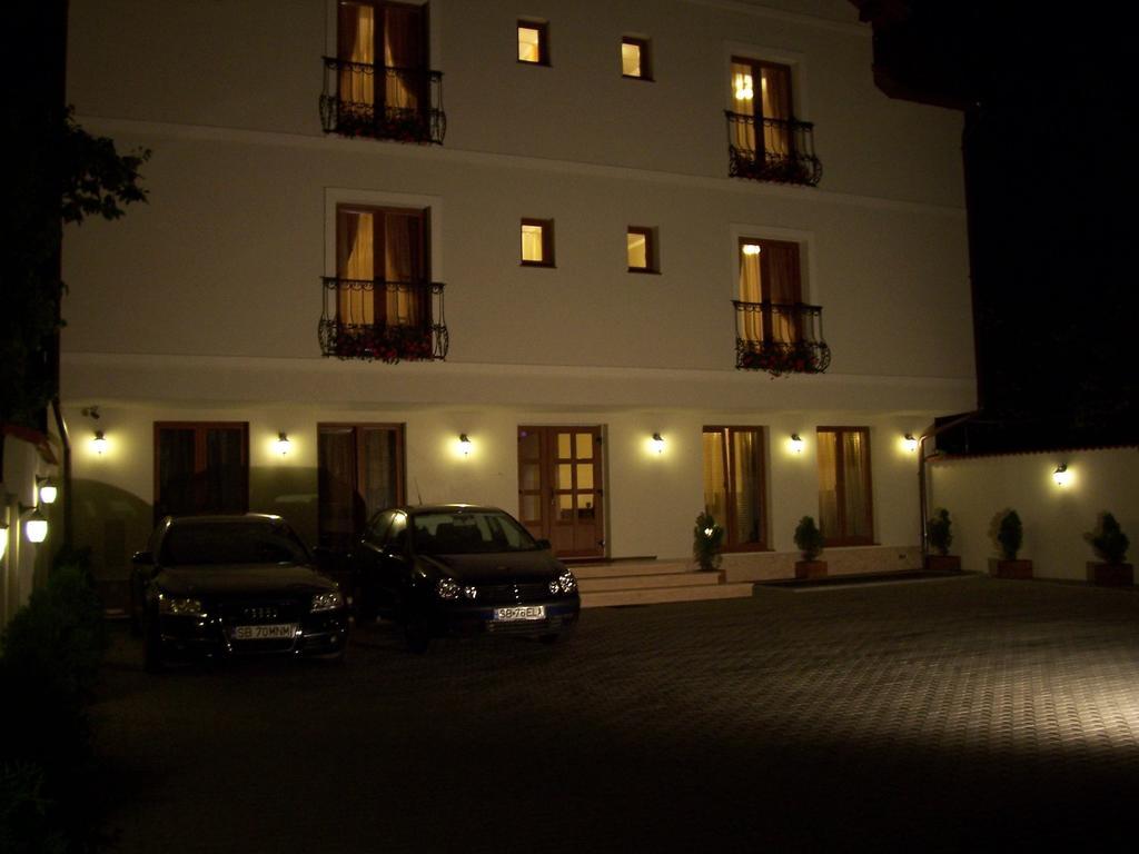 La Rezidenta Hotel Sibiu Exterior photo